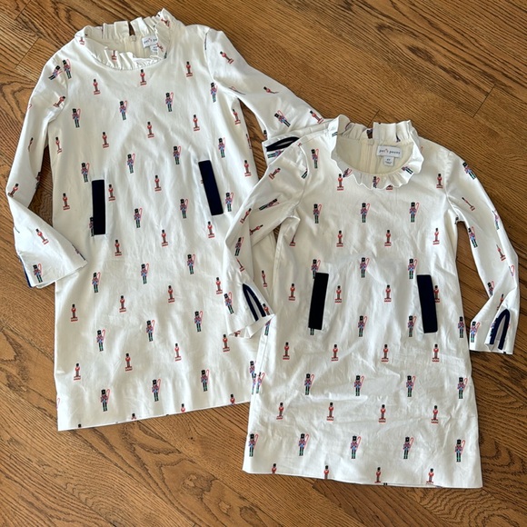 Nutcracker Dresses Toy Soldier print with navy velvet sisters 6 & 10 💂🏼‍… - Picture 2 of 3